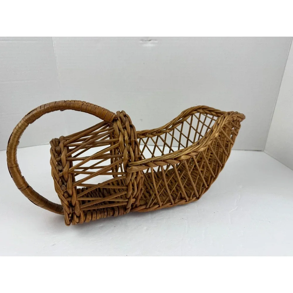 Vintage Woven Wicker Wine Bottle Cradle Rattan Pourer Basket Rustic Home Decor